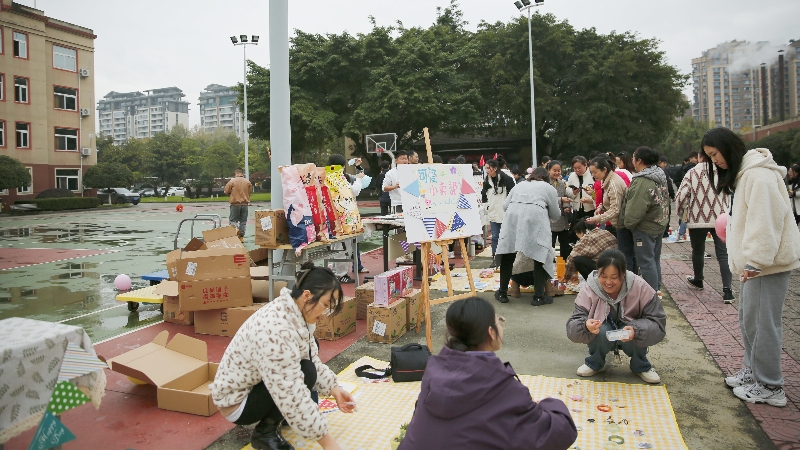 文化周|共享閑置，“集市”行樂(lè)，四川海蓉開(kāi)展愛(ài)心集市公益活動(dòng)